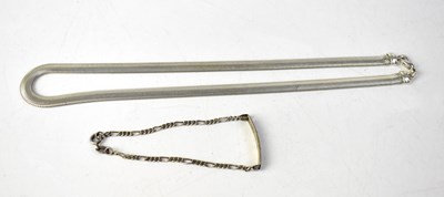 Lot 841 - A large sterling silver necklace