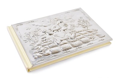 Lot 1384 - HARMAN BROS; an Elizabeth II hallmarked silver...