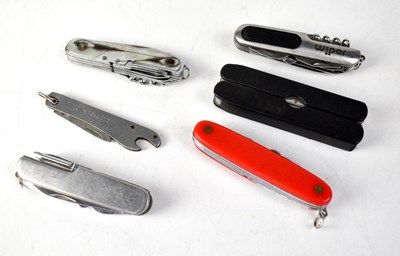 Lot 149 - Six various knives and multitools