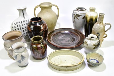 Lot 1790 - A collection of studio and other ceramics to...