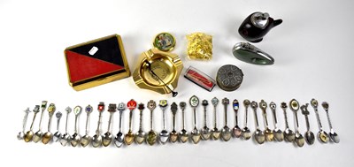 Lot 153 - A collectors' lot