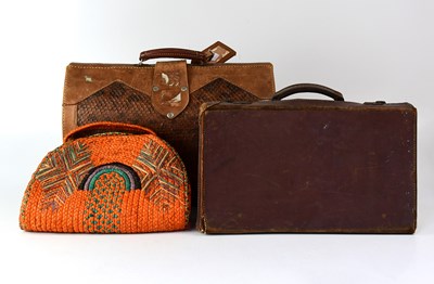 Lot 362 - A collection of vintage bags to include a...