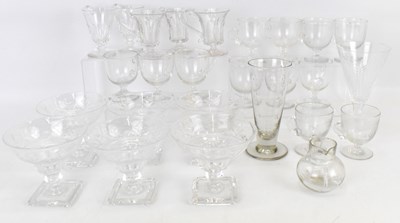 Lot 303 - Various items of clear glassware to include...