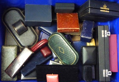 Lot 863 - Various vintage and antique jewellery and silver cutlery cases