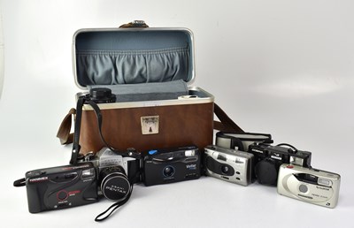 Lot 698 - A collection of cameras to include a Pentax...