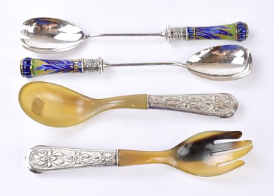 Lot 1226 - A Malaysian silver handled and horn salad...