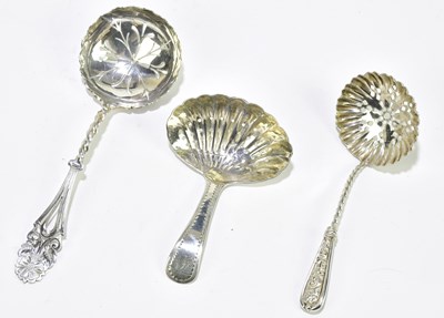 Lot 1214 - A George III hallmarked silver caddy spoon...