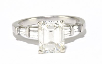 Lot 996 - A platinum and diamond solitaire ring