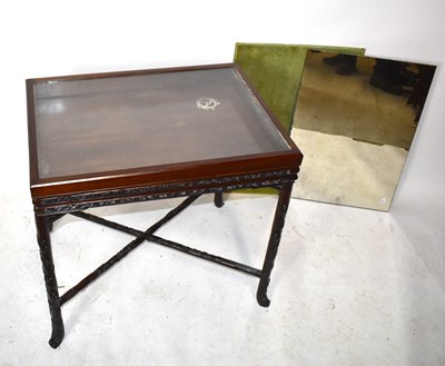 Lot 541 - A Chinese carved hardwood bijouterie...
