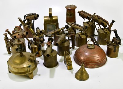 Lot 1388 - A collection of various vintage brass blow...
