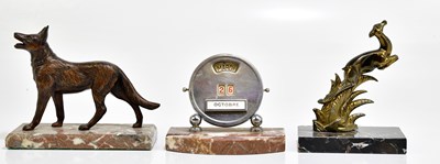 Lot 1157 - An Art Deco chrome French desk calendar on...