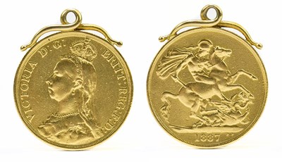 Lot 1395 - A Victorian double sovereign - £2 coin -...