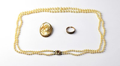 Lot 965 - A double string necklace of graduated cultured pearls