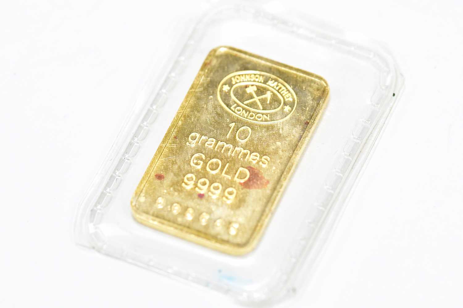 Lot 9 - A small Johnson Matthey 10grammes gold 9999...