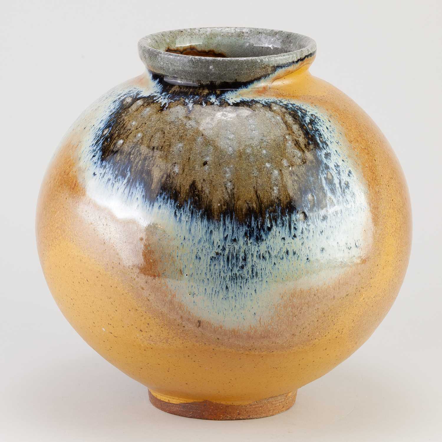 Lot 40 - LISA HAMMOND (born 1956); a soda-glazed...