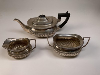Lot 1010 - ROBERT PRINGLE & SONS; a George V hallmarked...