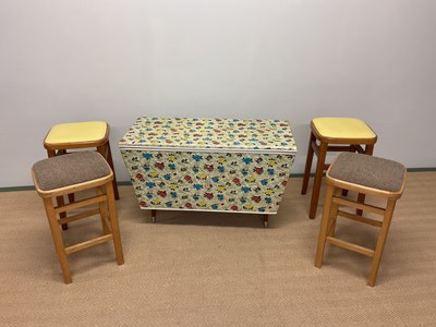 Lot 479 - CABOT; a 1950s blanket box and four 1950s stools.
