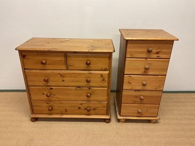 Lot 507 - A contemporary pine chest of two short over...