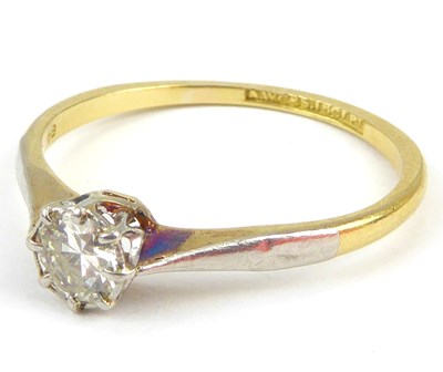 Lot 982 - An 18ct white gold claw set solitaire diamond...