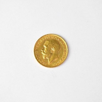 Lot 860 - A George V sovereign 1911, George and Dragon,...