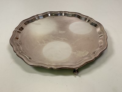 Lot 1012 - EDWARD VINER; an Elizabeth II hallmarked...