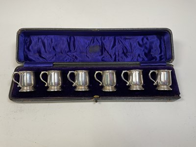 Lot 1024 - EDWARD SOUTER BARNSLEY; a cased set of six tot...