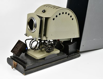 Lot 1062 - A vintage Johnson Optiscope Model 12 lantern...