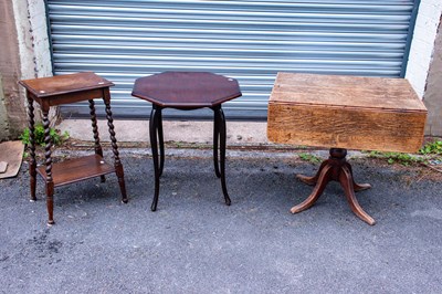 Lot 2442 - A late 18th/early 19th century oak drop-leaf...