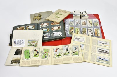 Lot 1622 - A quantity of assorted cigarette and tea cards...
