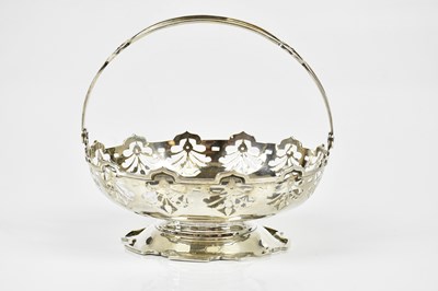 Lot 2140 - DOCKER & BYRNE LTD; a George V hallmarked...