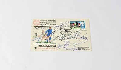 Lot 386 - MANCHESTER UNITED; a first day cover signed by...