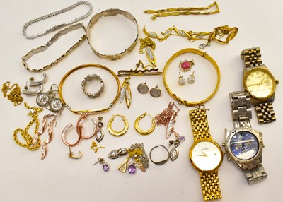 Lot 903 - Various items of costume jewellery, to include...