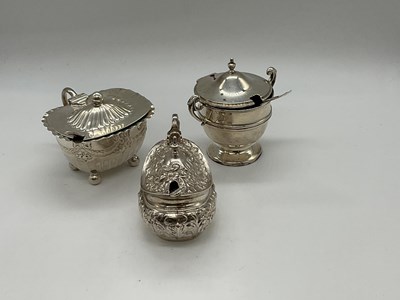 Lot 1042 - A late Victorian hallmarked silver lidded...