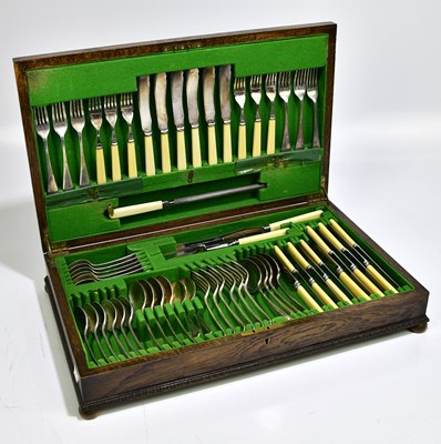 Lot 2006 - An oak cased canteen of silver plated cutlery.