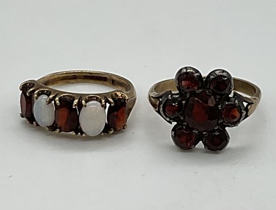Lot 1246 - Two 9ct yellow gold dress rings, one set with...
