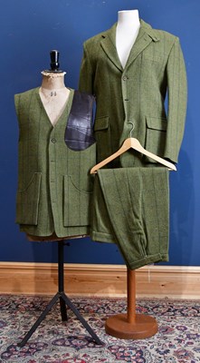 Lot 995 - HOLLAND & HOLLAND; a gentleman's green tweed...