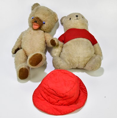 Lot 1099 - Two vintage teddy bears, one with red t-shirt...