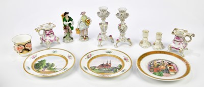 Lot 2069 - A small mixed lot of ceramics to include a...