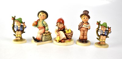 Lot 301 - HUMMEL