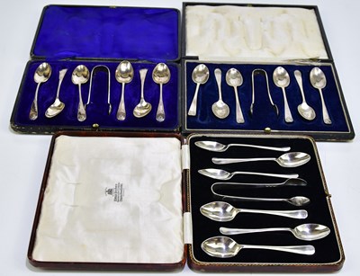 Lot 2044 - JOSIAH WILLIAMS & CO; a George V hallmarked...