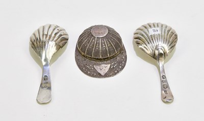 Lot 2018 - Two Georgian hallmarked silver caddy spoons,...