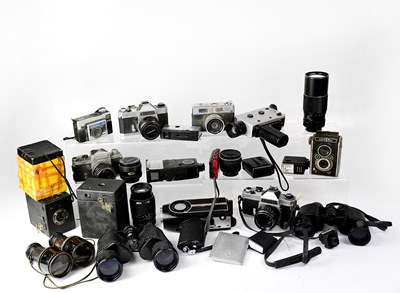 Lot 488 - A large collection of cameras, camera accessories and binoculars