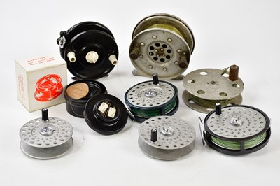 Lot 1395 - A small group of fishing reels to include...