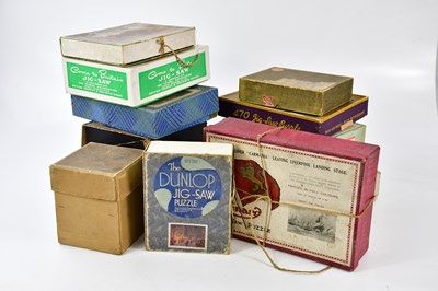 Lot 1104 - A quantity of assorted vintage jigsaw puzzles.