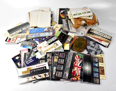 Lot 596 - A quantity of mixed stamps