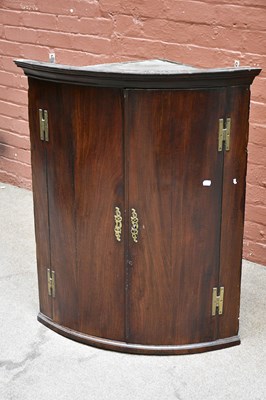 Lot 2544 - An 18th century mahogany hanging corner...