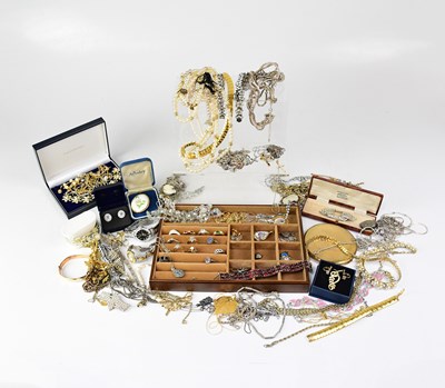 Lot 891 - A quantity of costume jewellery housed within...