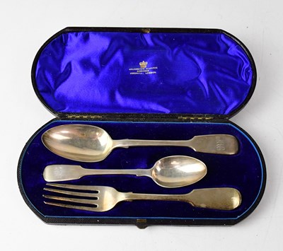Lot 757 - GOLDSMITHS ALLIANCE; a cased three-piece...