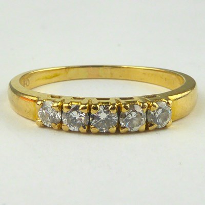 Lot 820 - An 18ct gold diamond ring, the top with five...