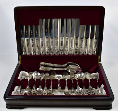 Lot 2259 - PINDER BROS; a cased Elizabeth II hallmarked...